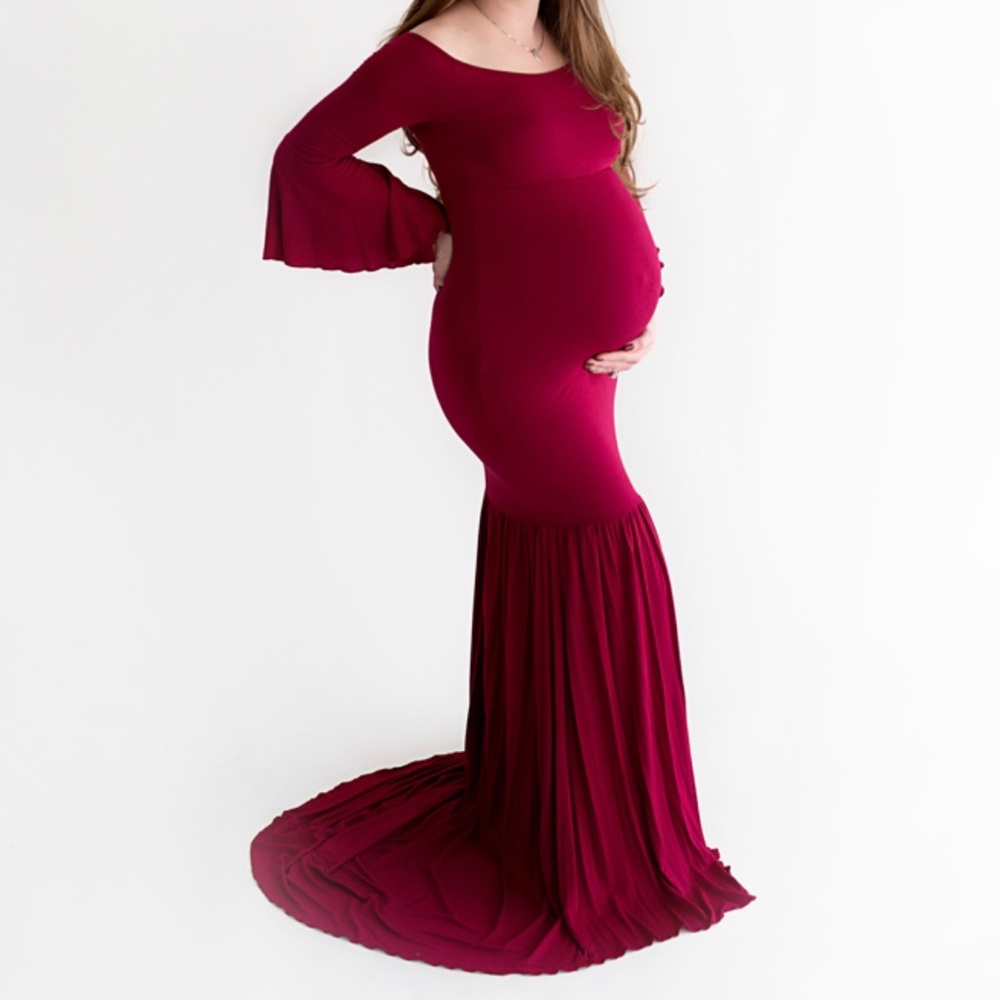 ⭐️HOST PICK⭐️Bell sleeve mermaid maternity dress